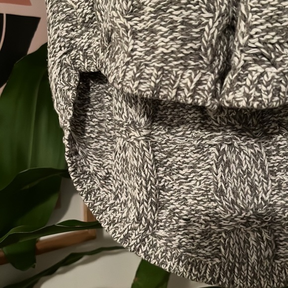 Express knit sweater - Picture 2 of 3